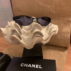 CHANEL sunglasses